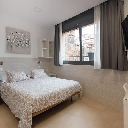 Hostal House Barcelona Bagian luar foto