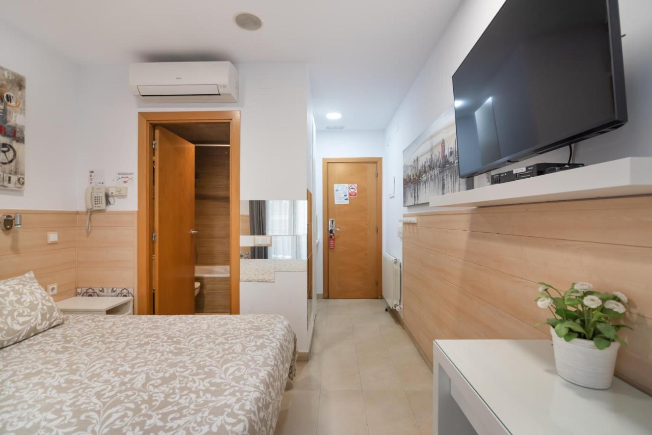 Hostal House Barcelona Bagian luar foto
