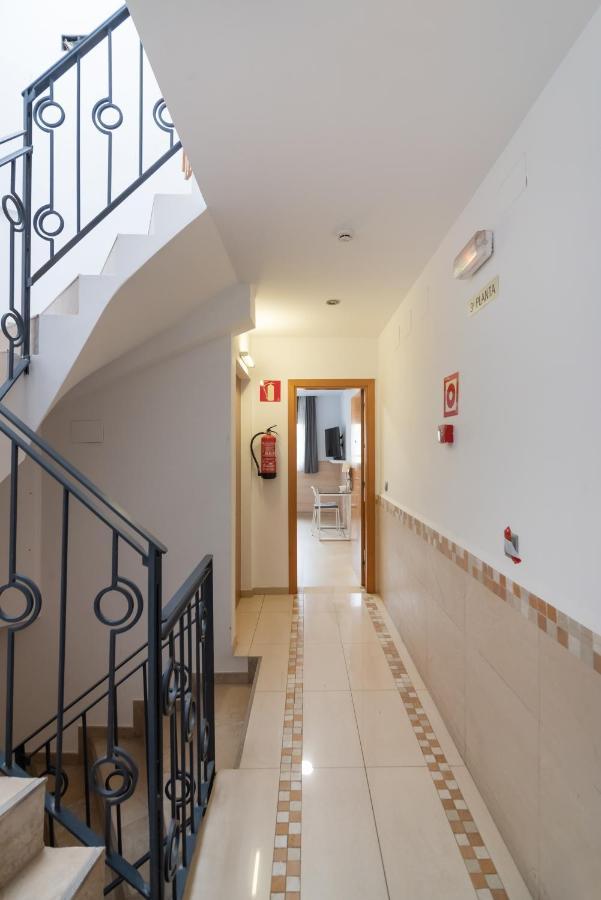 Hostal House Barcelona Bagian luar foto