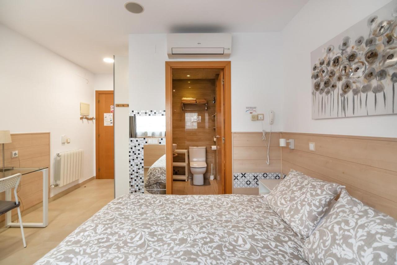 Hostal House Barcelona Bagian luar foto