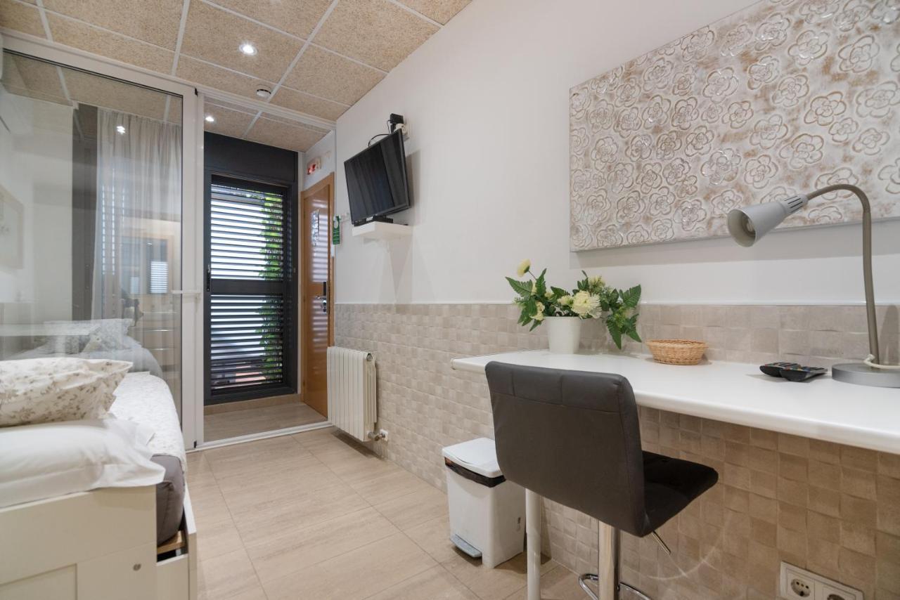 Hostal House Barcelona Bagian luar foto