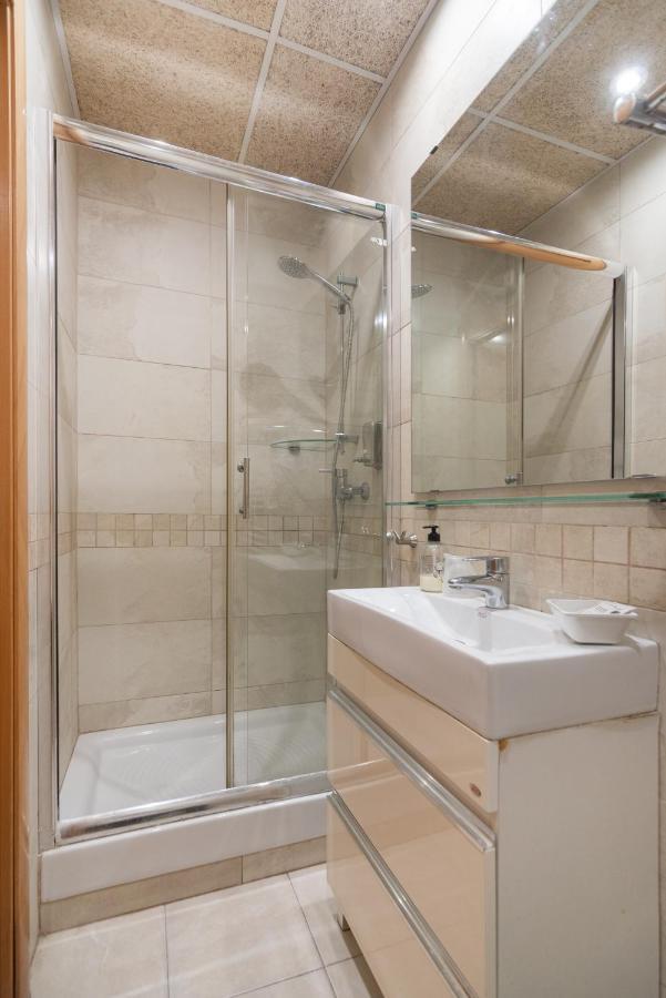 Hostal House Barcelona Bagian luar foto
