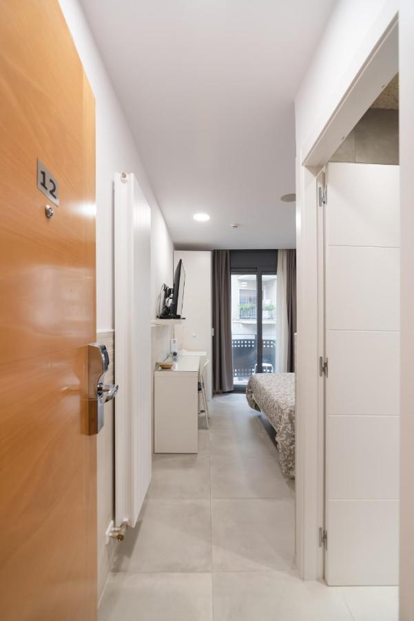Hostal House Barcelona Bagian luar foto