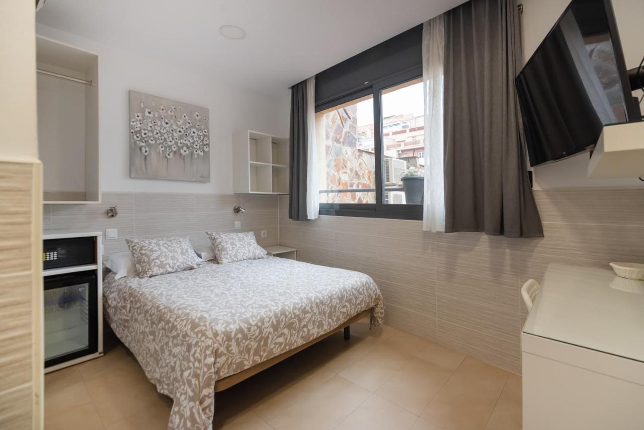 Hostal House Barcelona Bagian luar foto