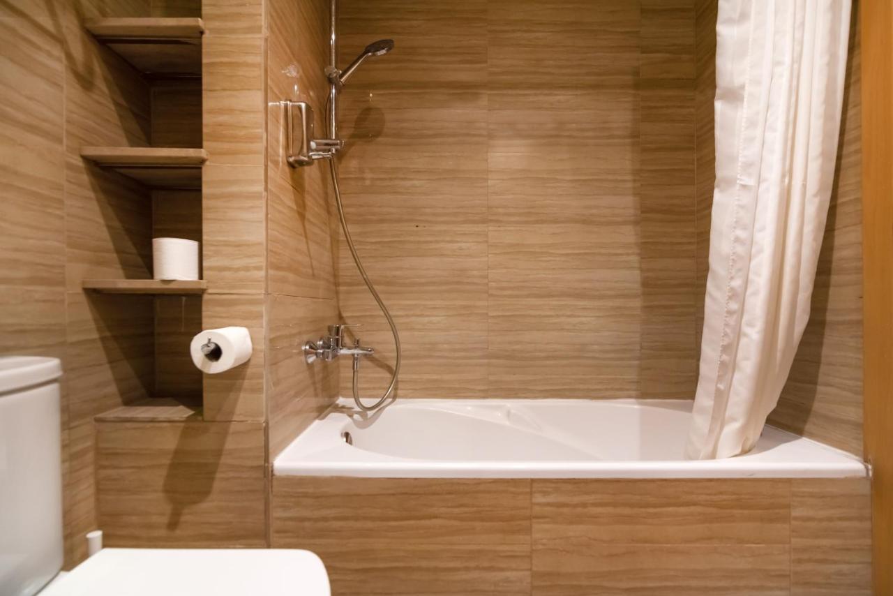 Hostal House Barcelona Bagian luar foto