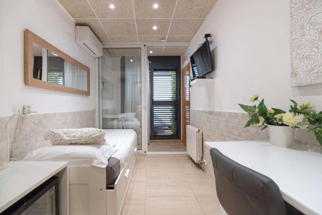 Hostal House Barcelona Bagian luar foto
